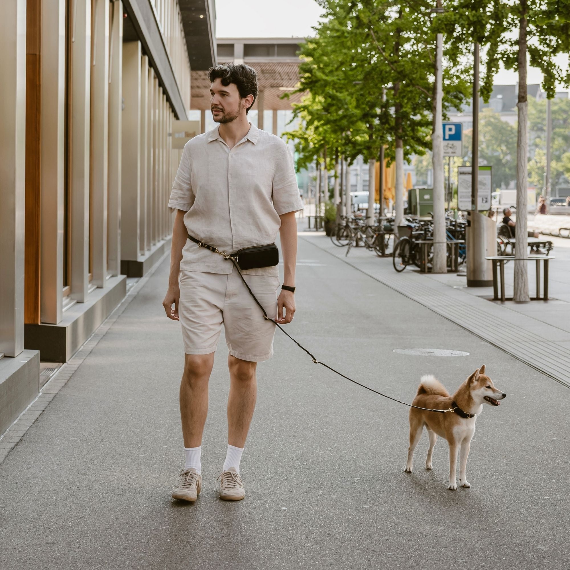 Effortless 3-in-1 Leather Dog Leash in Black