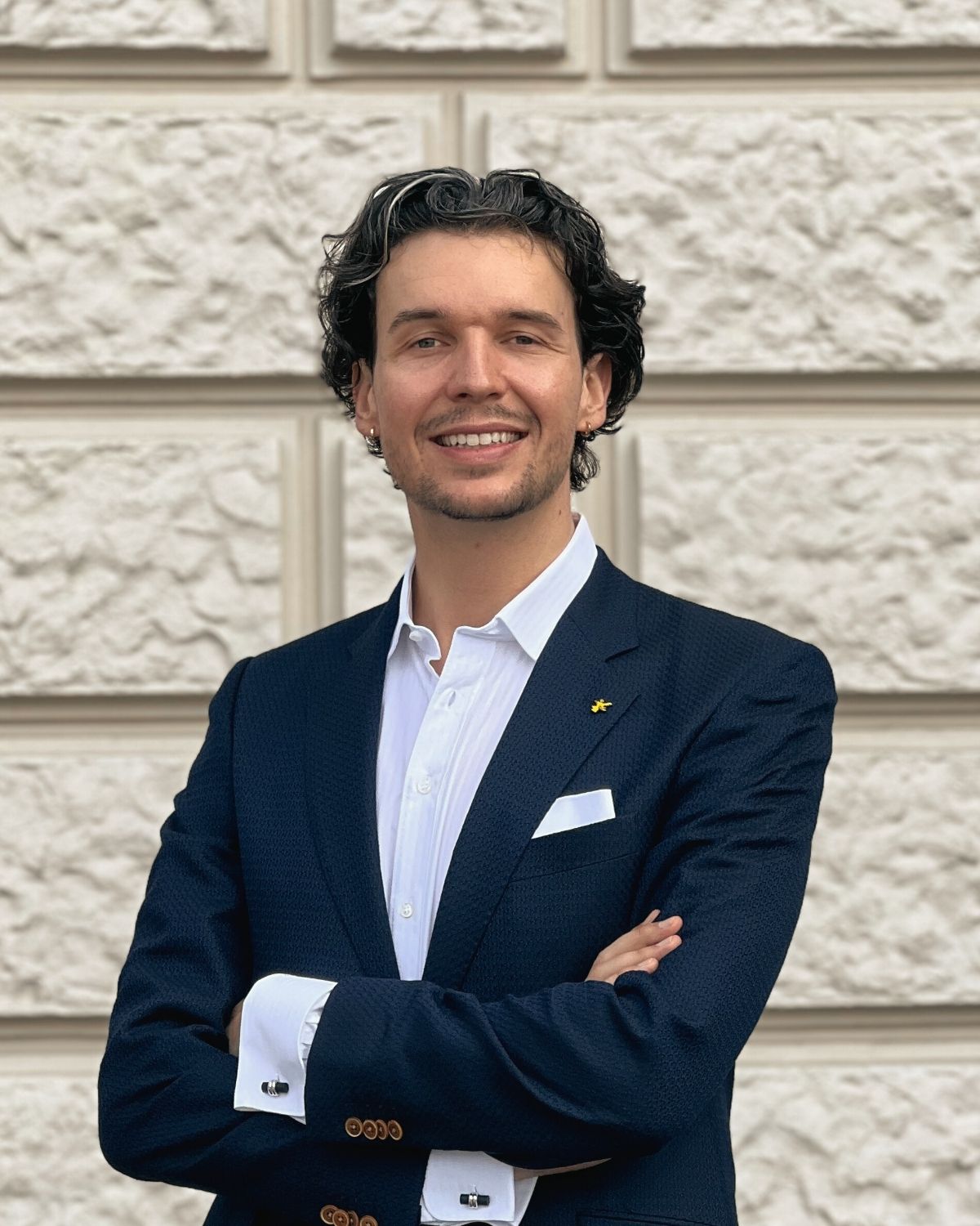 Portrait photo of a man